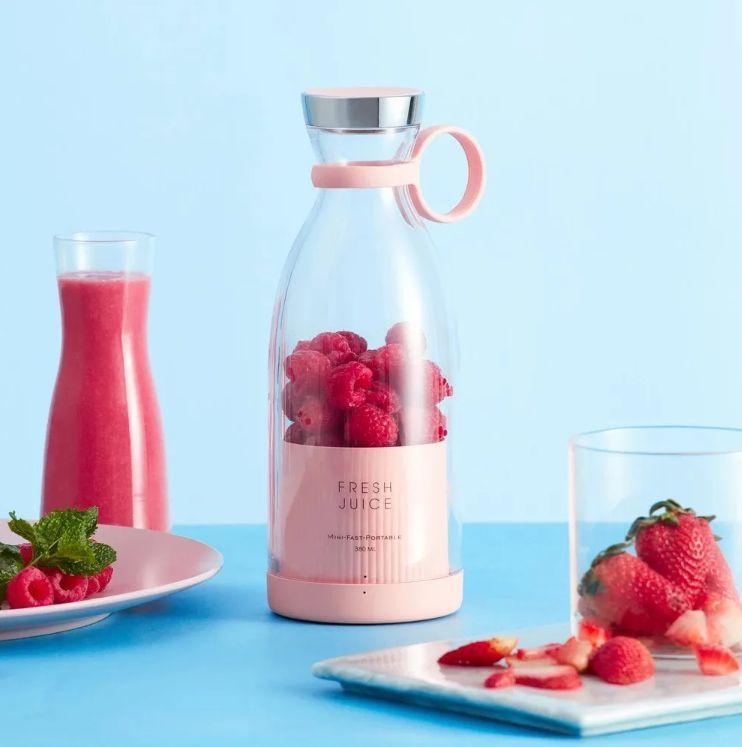 Fresh Juice Portable USB Rechargeable Blender Bottle (random color)